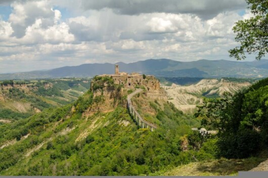 civita di bagnoregio in una giornata di maggio